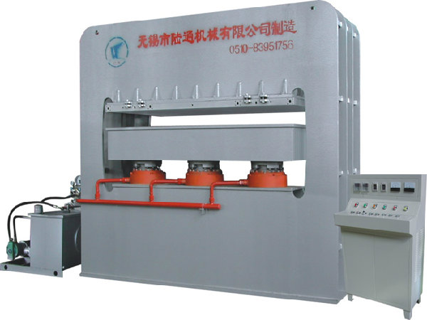 下置式單貼面壓機(900T-1600T) 下置式單貼面壓機(900T-1600T)